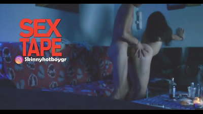 Nxënëse e lezetshme me të dashurin e saj